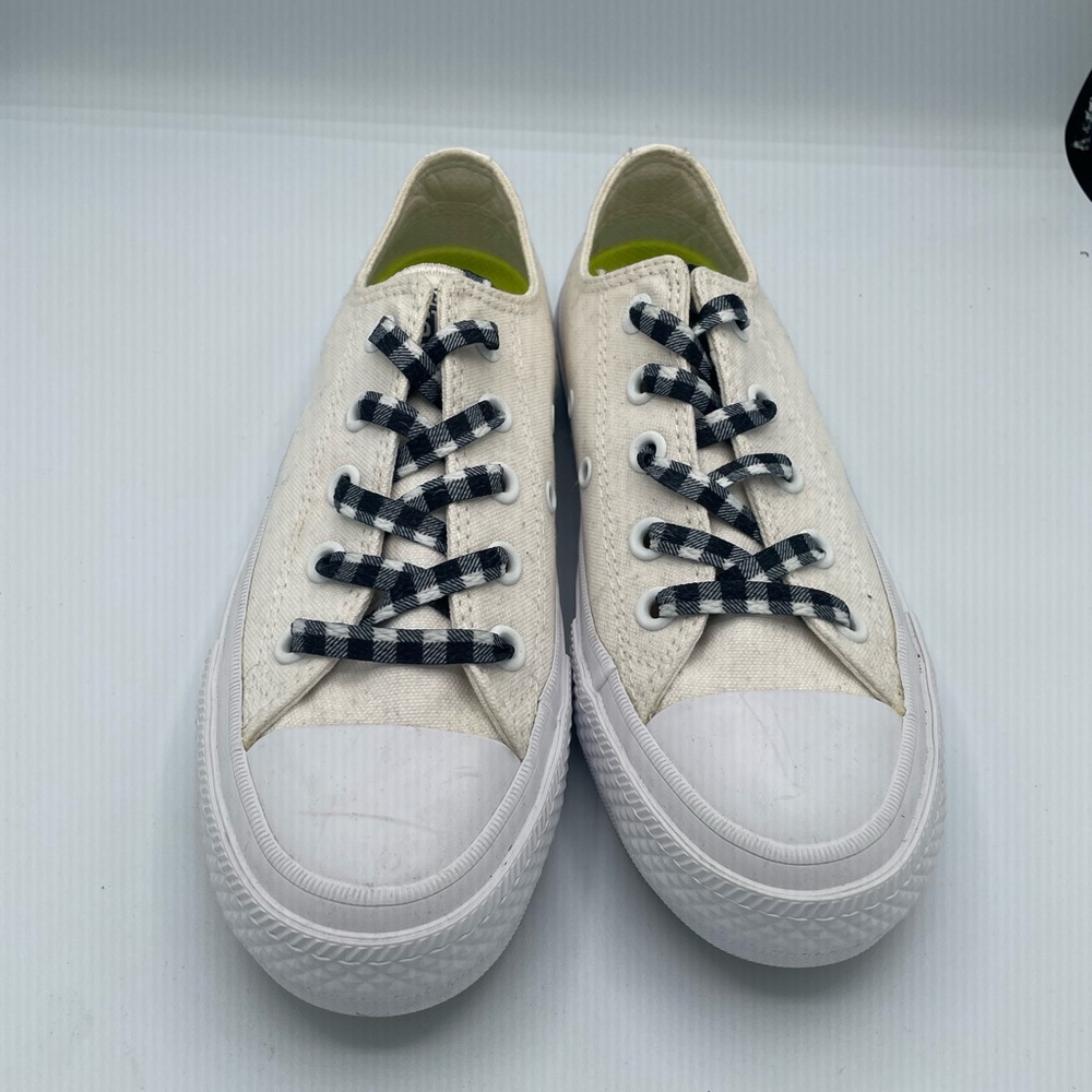 NWOT All White Low Top Converse All Star, Women’s Size 6